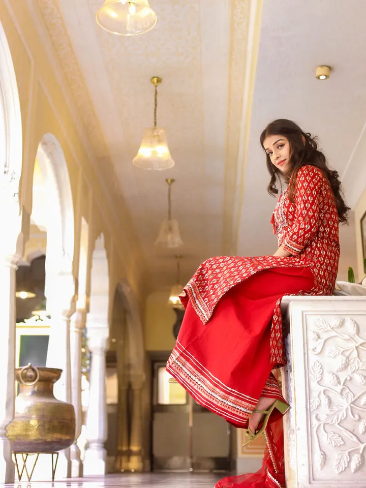 Women Maroon Cotton Kurta Palazzo Set With Net Dupatta